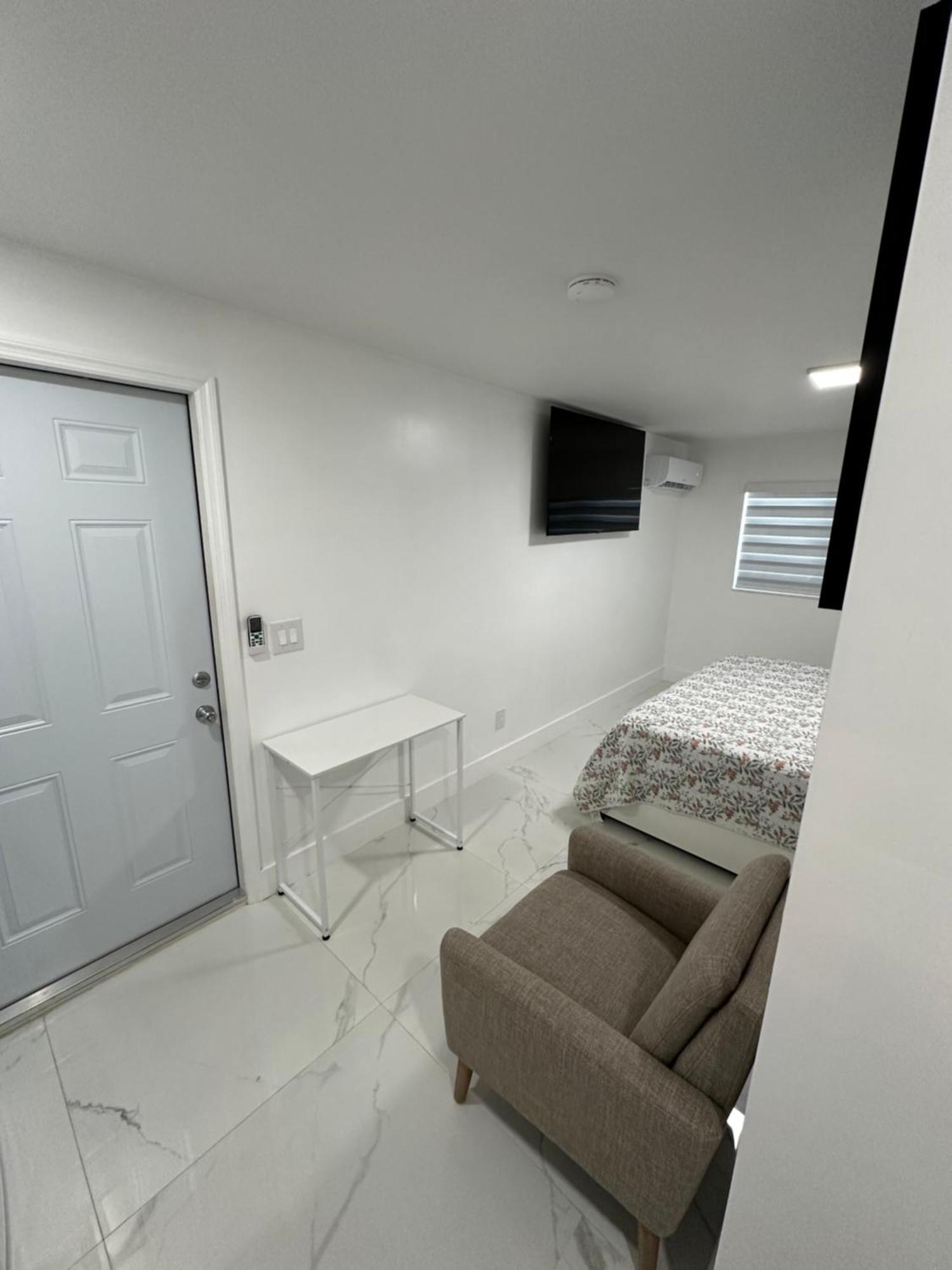 Adrien Guest Studio Miami Gardens Zewnętrze zdjęcie